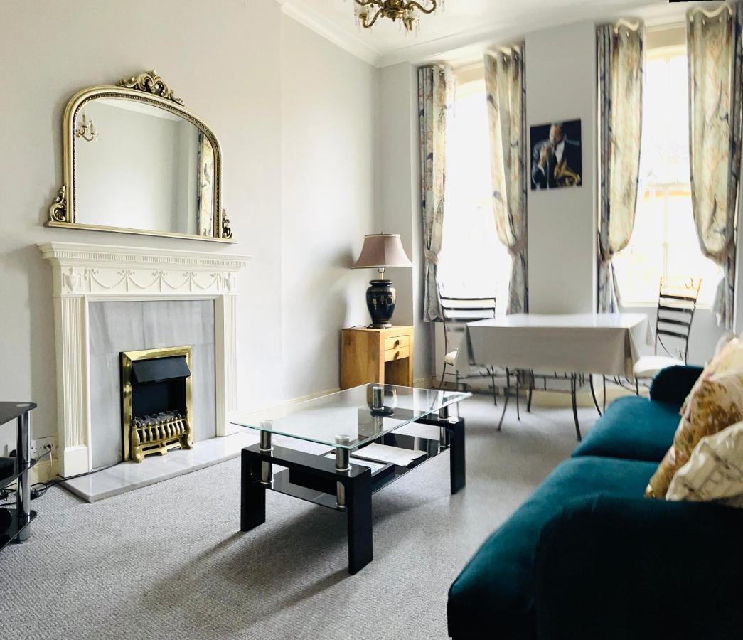 Alexander House Apartment Corsham Luaran gambar